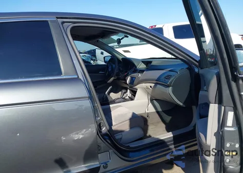 2010 Honda Accord 2.4 Lx из США, поврежденный, VIN 1HGCP2F30AA045944